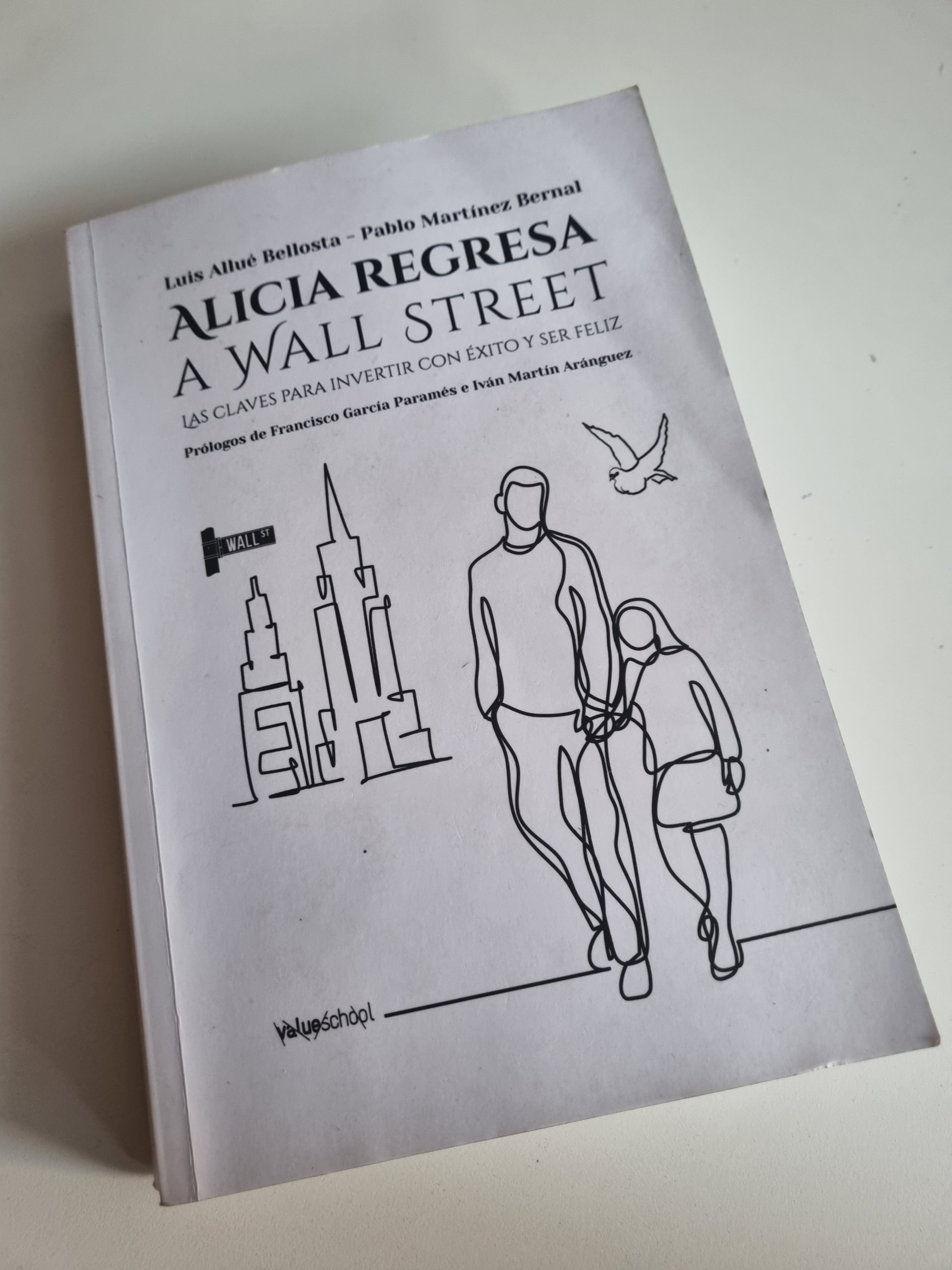 Reseña Alicia Regresa a Wall Street